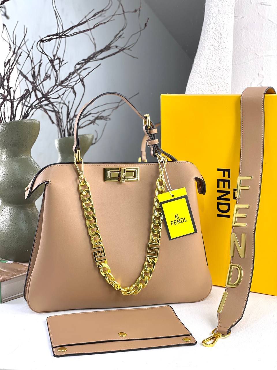 /public/uploads/photos/shares/Suzy bags/IMG_3801.jpeg